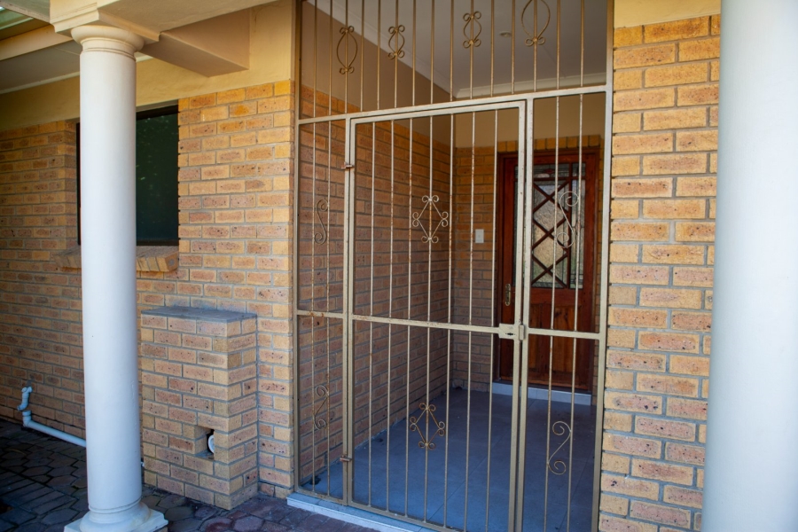 3 Bedroom Property for Sale in Blombosch Western Cape